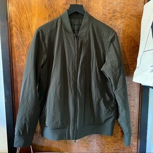 lululemon men’s Non-Stop Bomber (reversible)